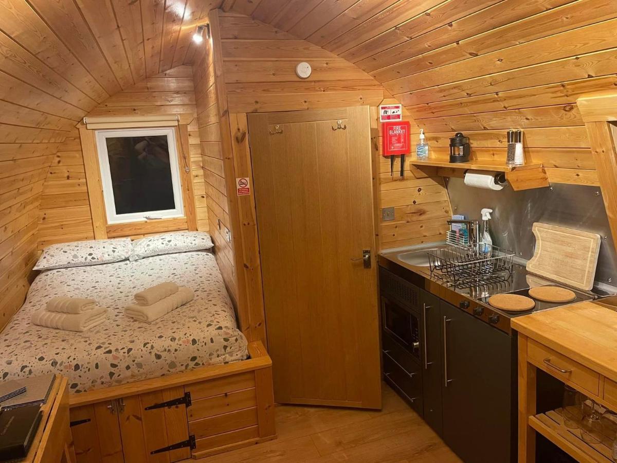Conifer Cabins Форт-Уильям Экстерьер фото
